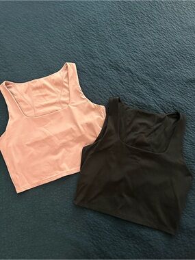 Set of 2 Cakes body shelf bra crop tanks Pink and Black